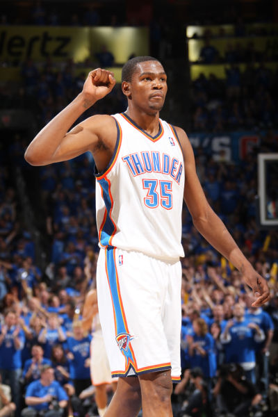 普约尔：我在家里很少谈足球，两个女儿最近才知道我曾效力巴萨