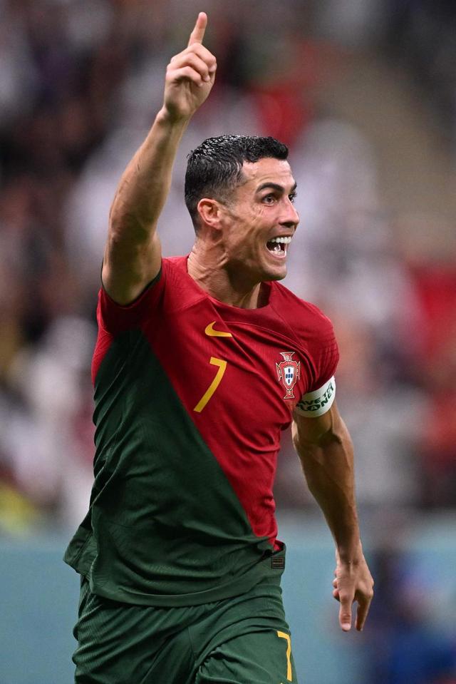 詹皇26+10迎里程碑！东契奇36+7胜灰熊，轰26+5，化身詹东的克莱