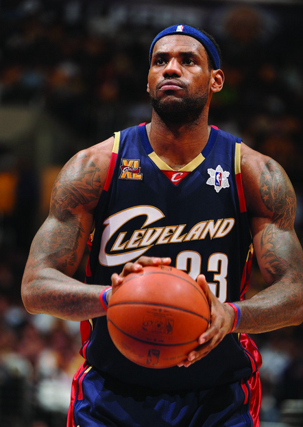 阿斯：维尼修斯是皇马核心资产，阿隆索下课为其续约扫清障碍