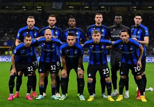 超七万人现场观战，国足未能直通世界杯