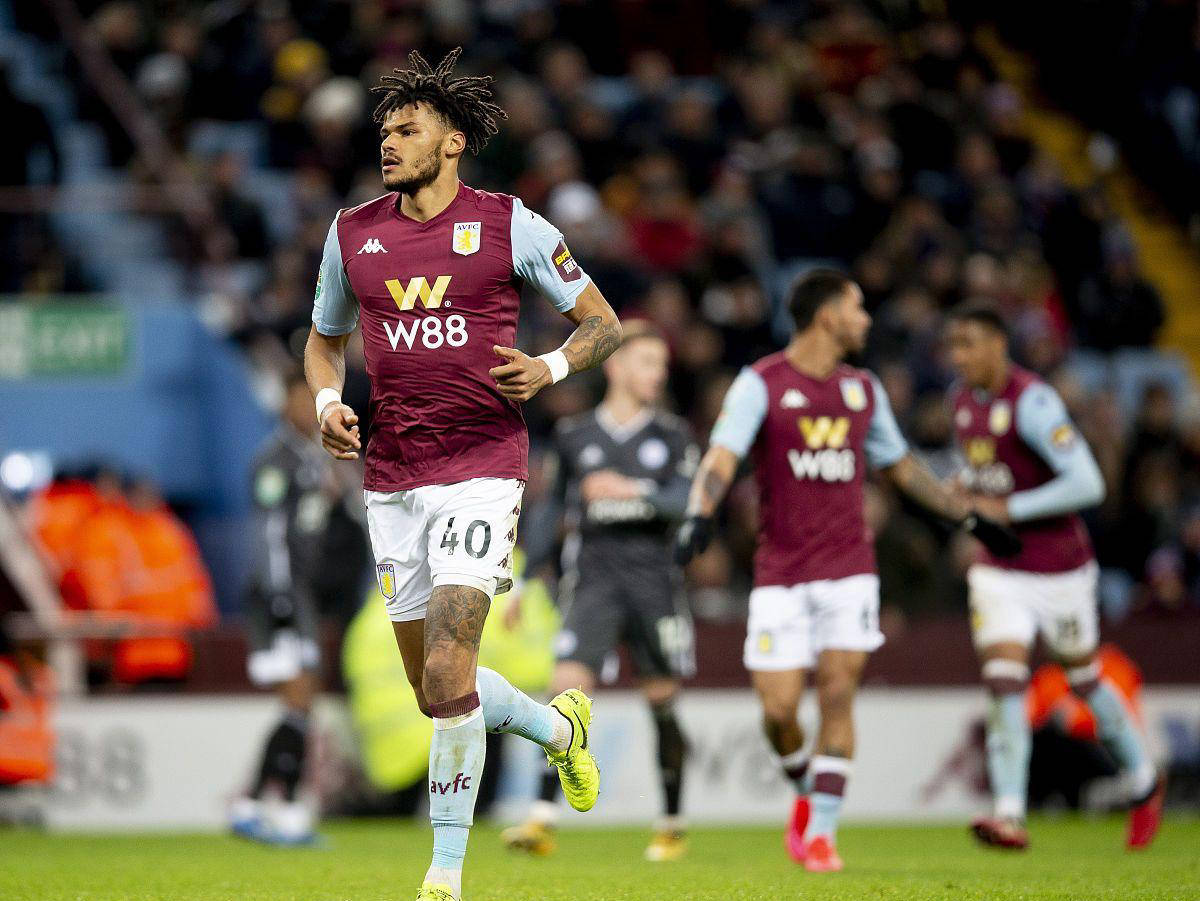 2020 赛季：由于疫情，大联盟宣布所有球员底薪按比例发放