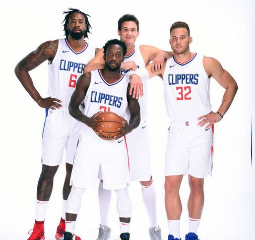 电竞虚拟偶像巡演全球启动