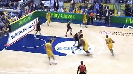 法国开发商Microids和IMP公布了一款新作《蓝精灵卡丁车》