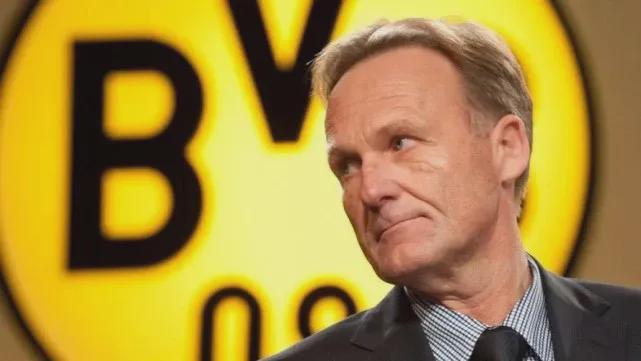 记者：上海申花5名外援以及谢鹏飞和戴伟浚随队出征亚冠客场